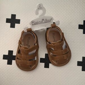 Rising star 6-9m sandals